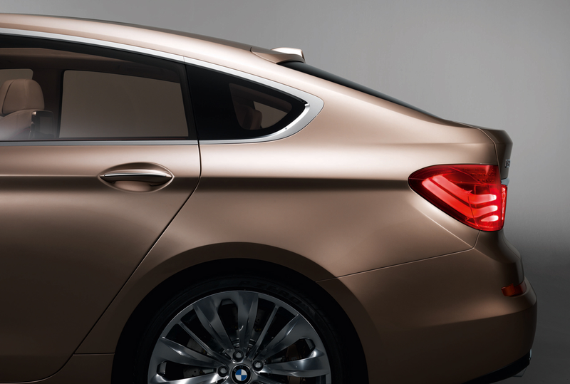 Illustration for article titled BMW 5-Series GT Concept Officially Shows Off Flexible Rear